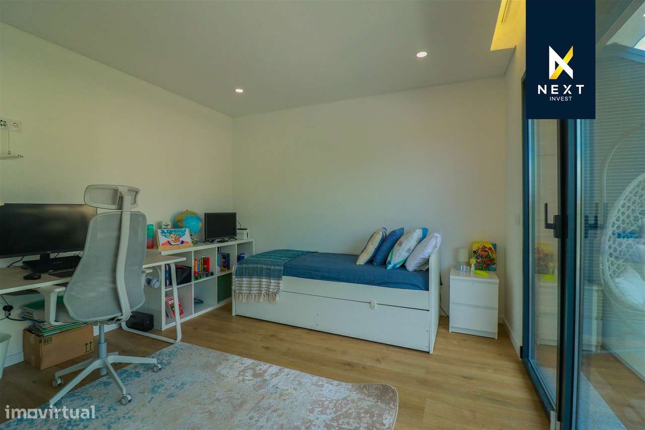 Moradia Geminada T4 com Piscina – Viseu-39