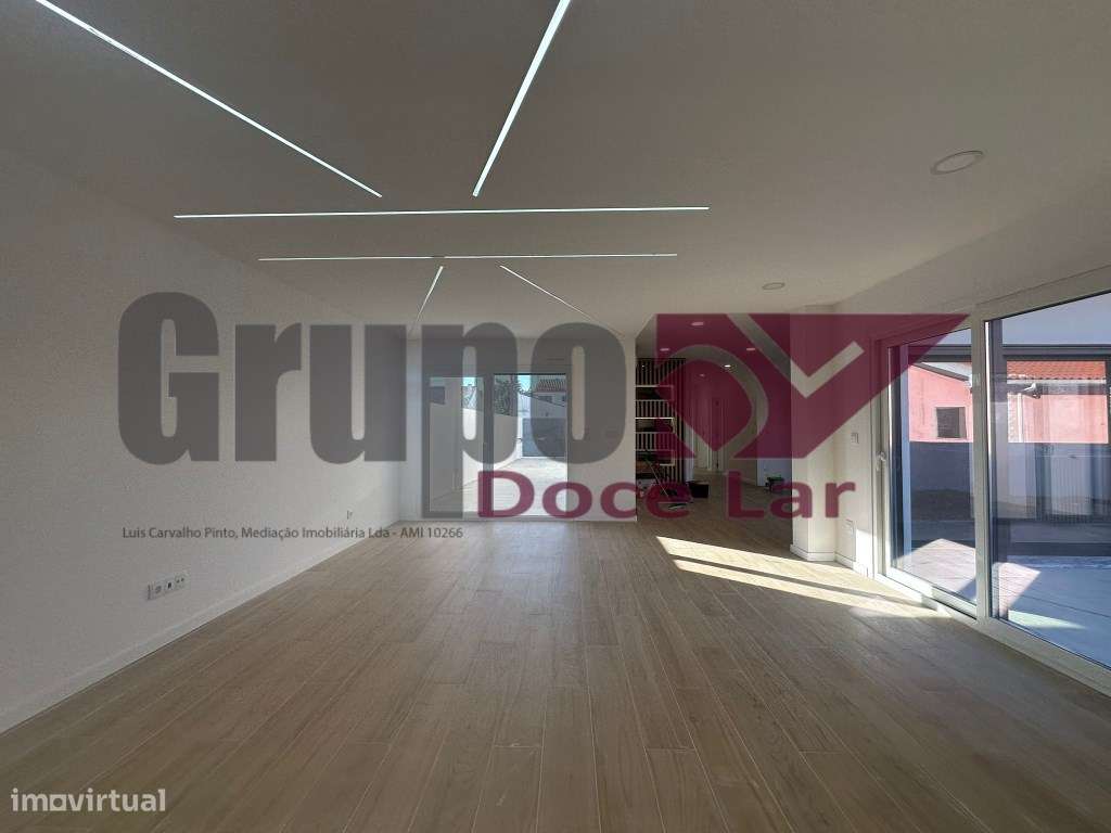 Moradia Isolada Térrea V4 em Construção - Quinta do Anjo - Grande imagem: 4/18