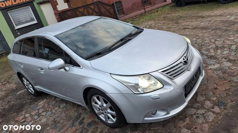 Toyota Avensis 2.2 D-4D Premium - 4