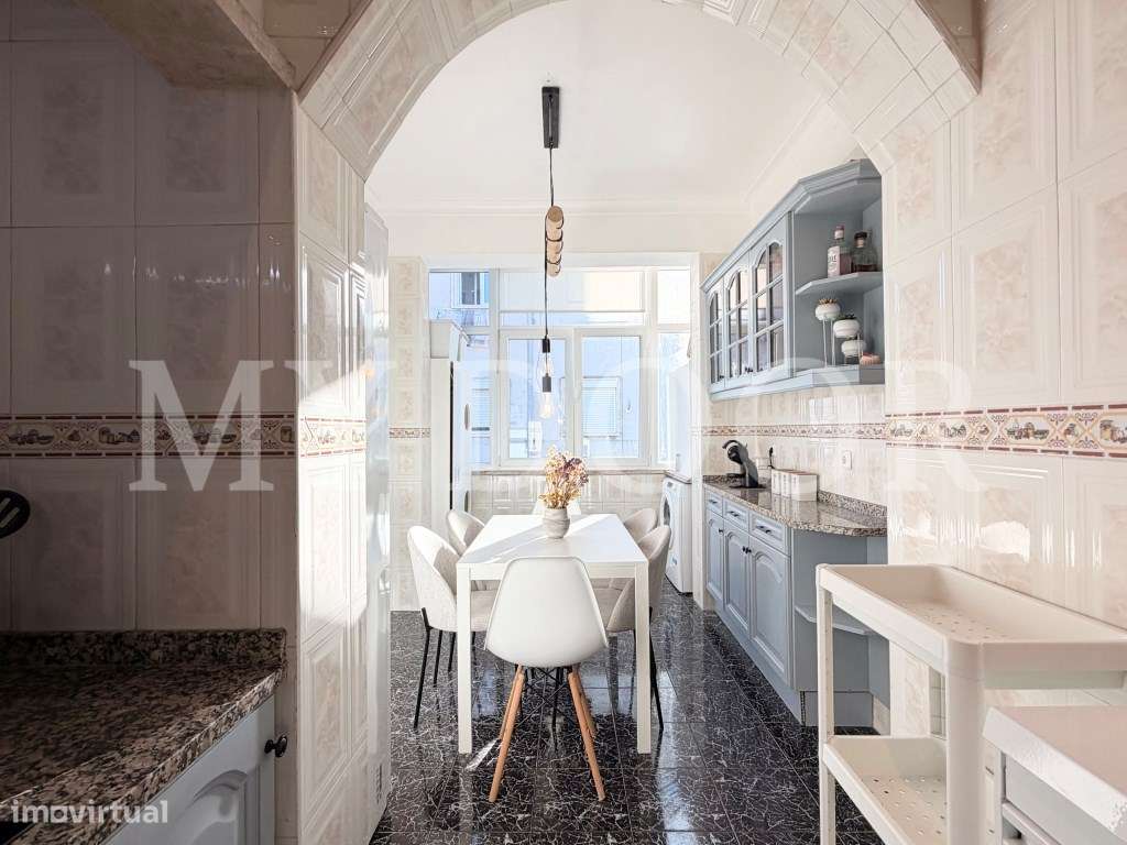 Apartamento T2 - Moscavide - Vista e muita LUZ - 3º andar-17