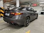 Alfa Romeo Giulia 2.0 Turbo 16V AT8-Q4 Veloce Ti - 5