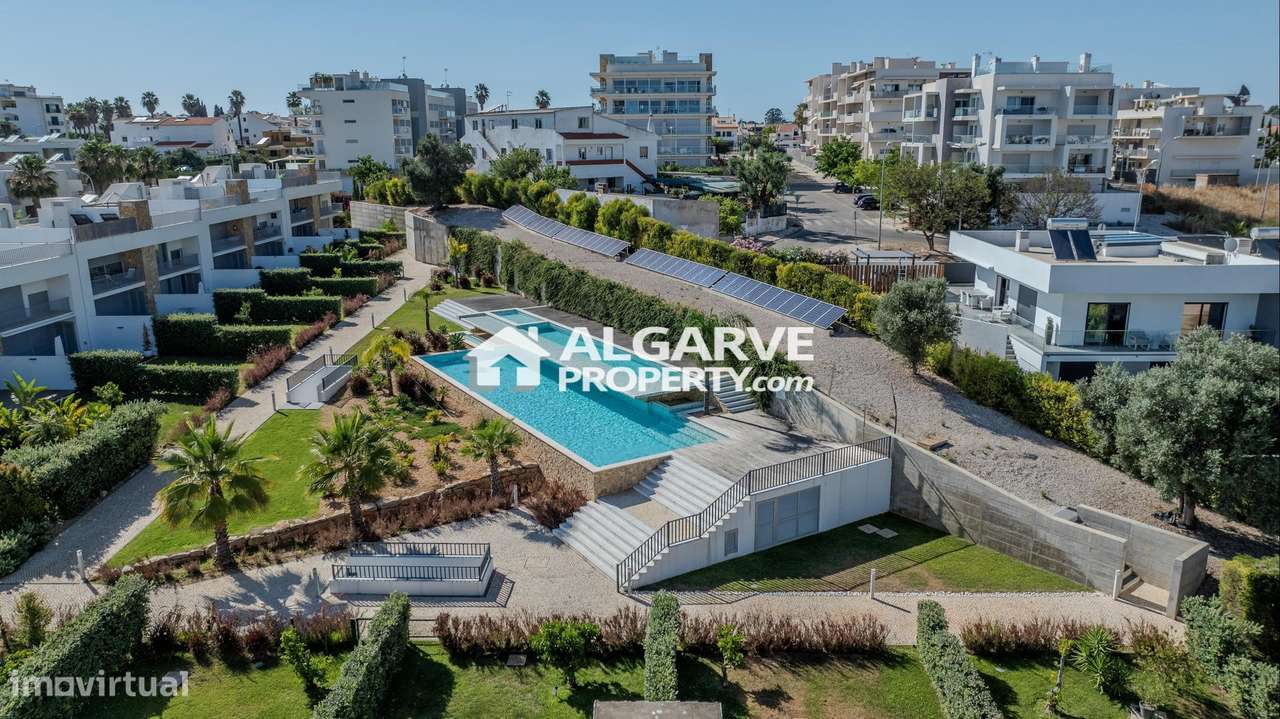 Moderna moradia V3 perto de todas as comodidades e do centro de Albufe - Grande imagem: 5/35
