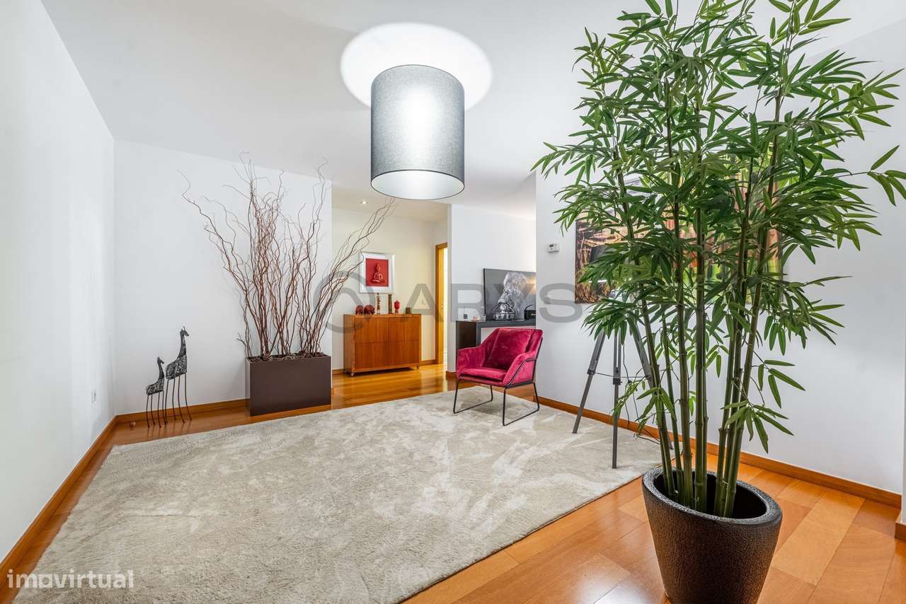 Apartamento T4 localizado no coração da cidade de Braga - Grande imagem: 4/23