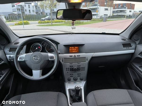 Opel Astra 1.6 Sport - 15