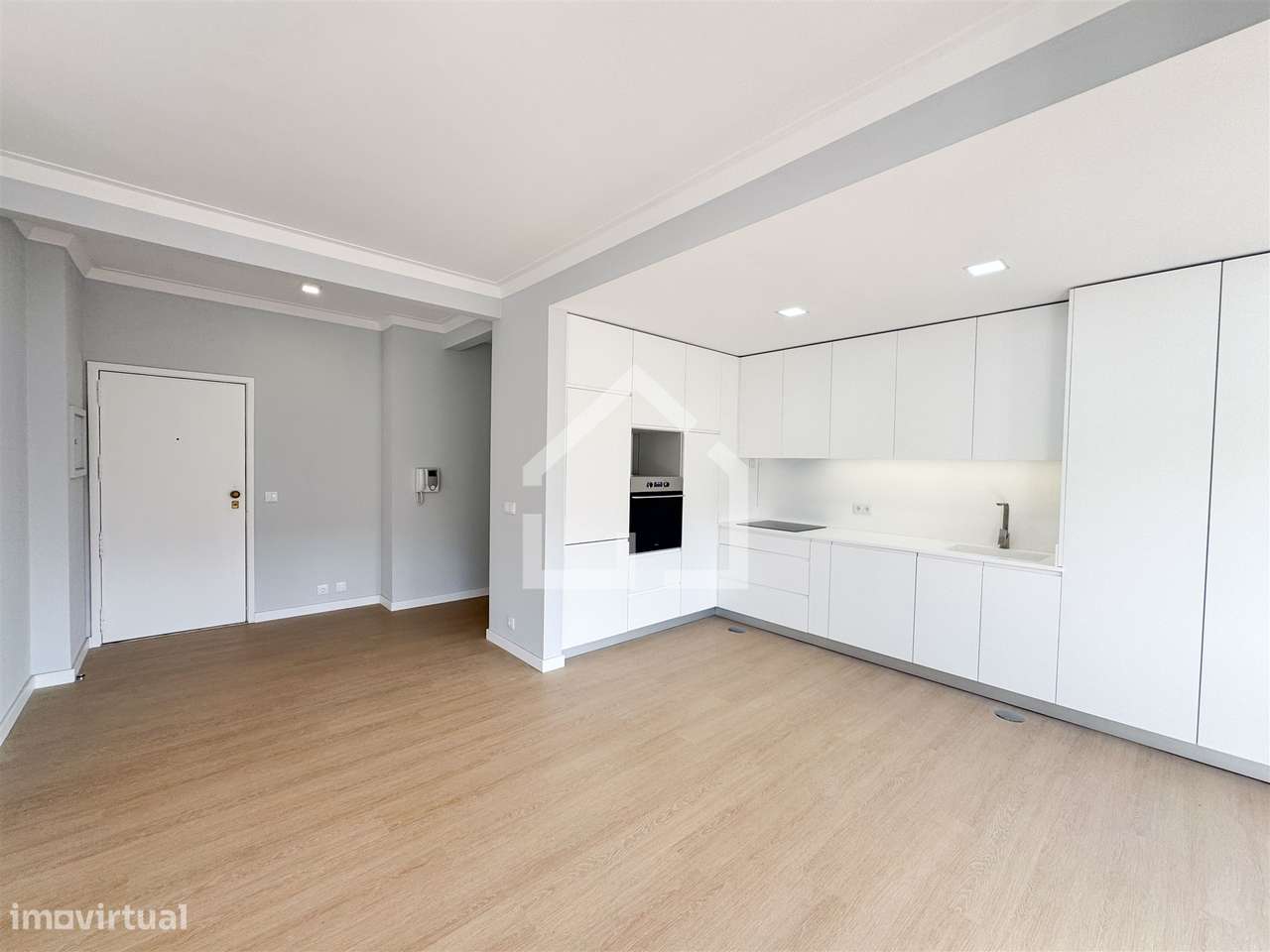 T2+1 Renovado - junto ao Gaia Shopping - Grande imagem: 3/18