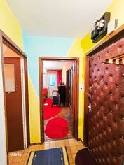 Vanzare apartament 4 camere etaj 2/4