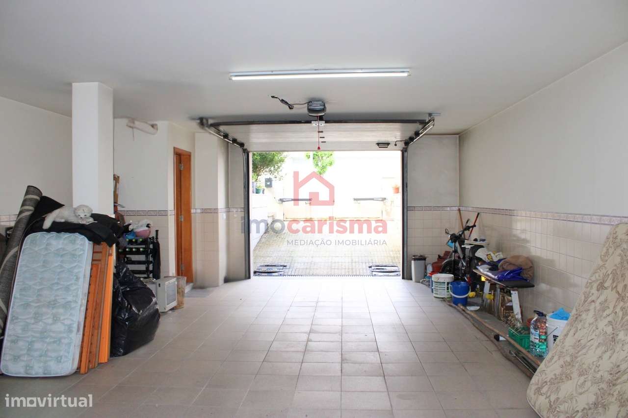 Moradia T3 em Banda em Oliveira Santa Maria, Vila Nova de Famalicão-14