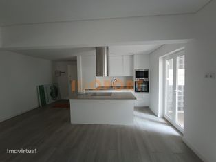 Apartamento T3 no centro de Portimão totalmente remodelado