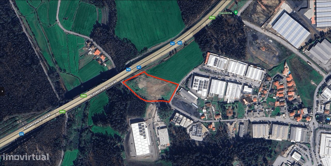 Vende-se terreno industrial com 13.500 m2 em Vila Nova de Famalicão