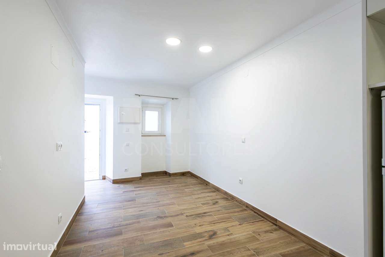 O Seu Refúgio Térreo T2 Remodelado: Conforto e Modernidade em Aljub... - Grande imagem: 3/28