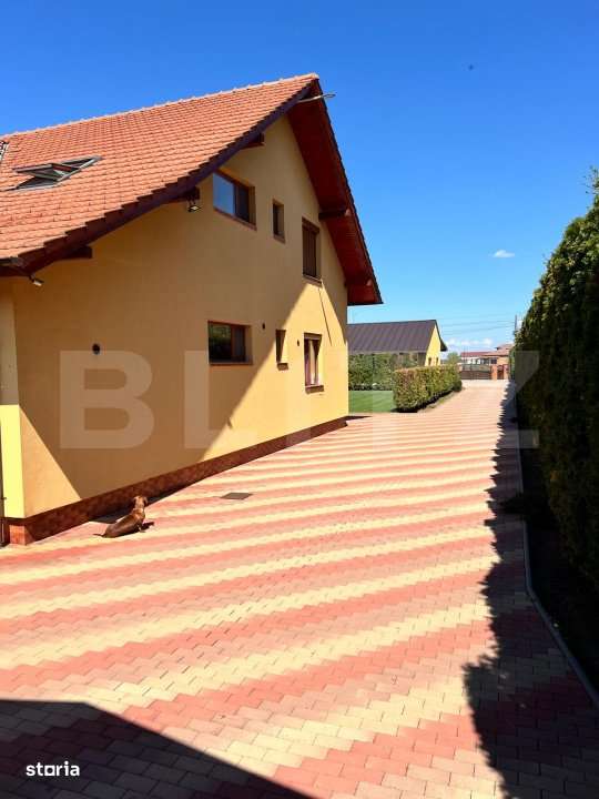 Vila la cheie, zona Odoreu, 2330 mp teren - Imagine principală: 5/19