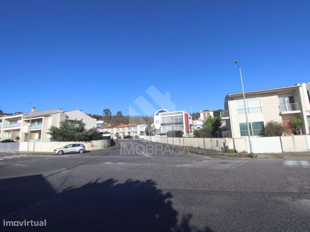 Venda de Terreno para Lotear, em Gualtar, Braga-27