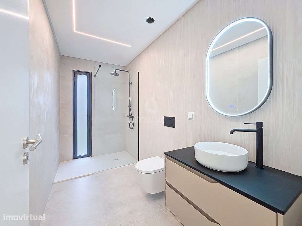 MORADIA T4 NOVA EM MAFRA.-11