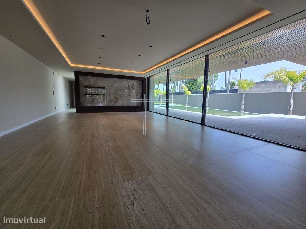 Moradia isolada T5, arquitetura contemporânea com piscina - Verdizela-21