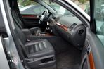 Volkswagen Touareg 3.2 V6 Tiptr - 12