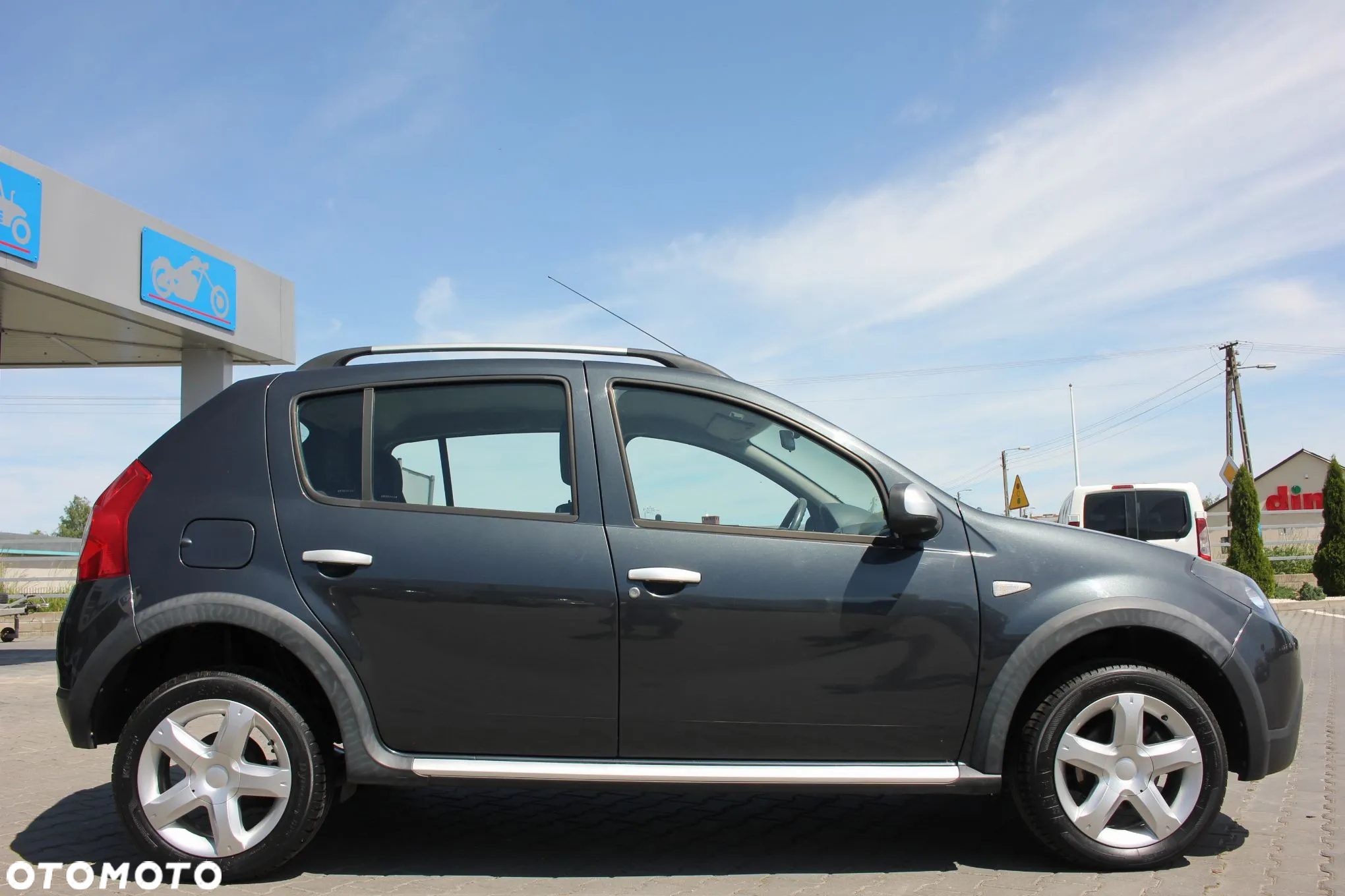 Dacia Sandero - 4