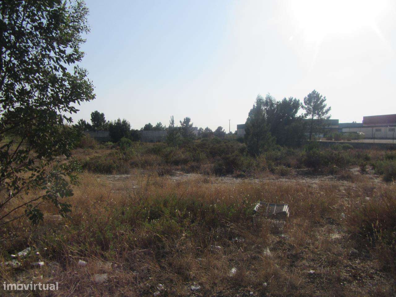 Vende-se Lote de terreno urbano  em Palmela--N--54-1