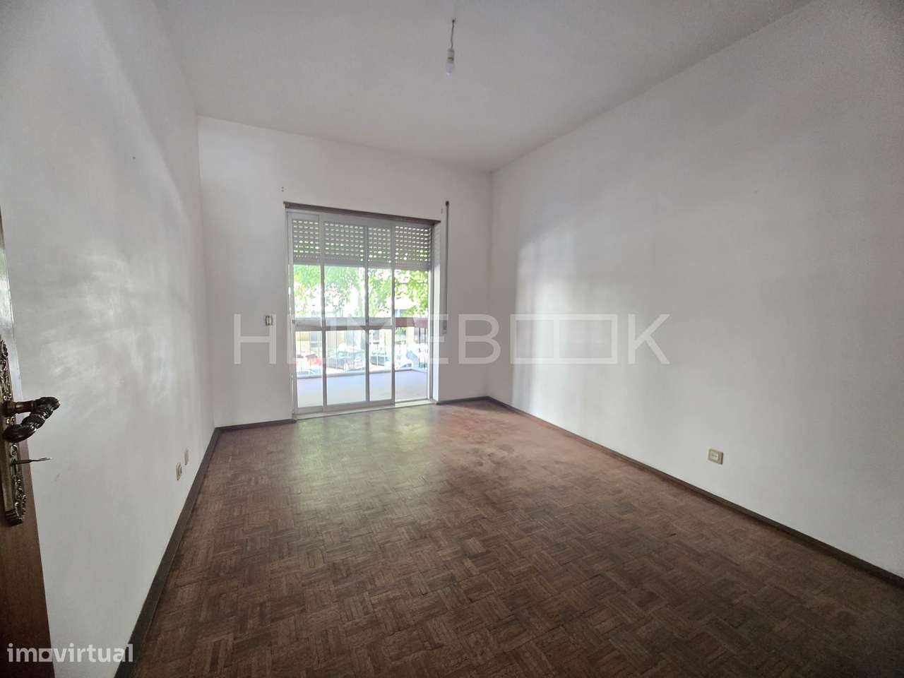 Apartamento T3  em Setúbal com varanda-15