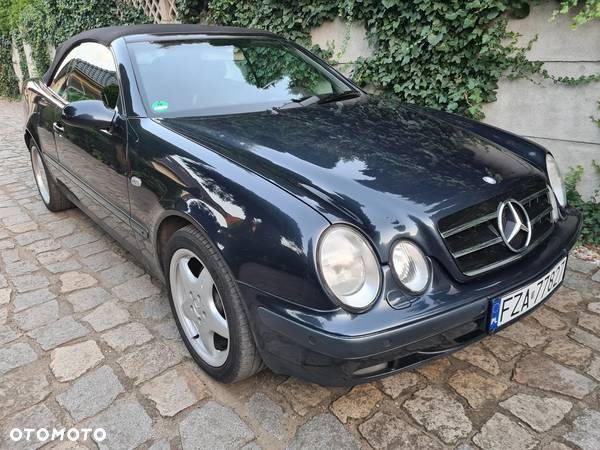 Mercedes-Benz CLK - 4