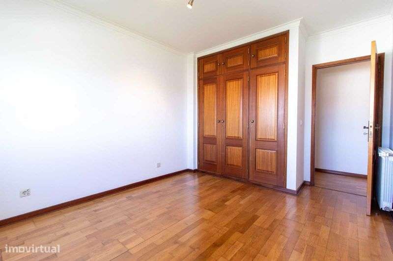 Apartamento T2, vista desafogada e de mar. - Grande imagem: 5/12