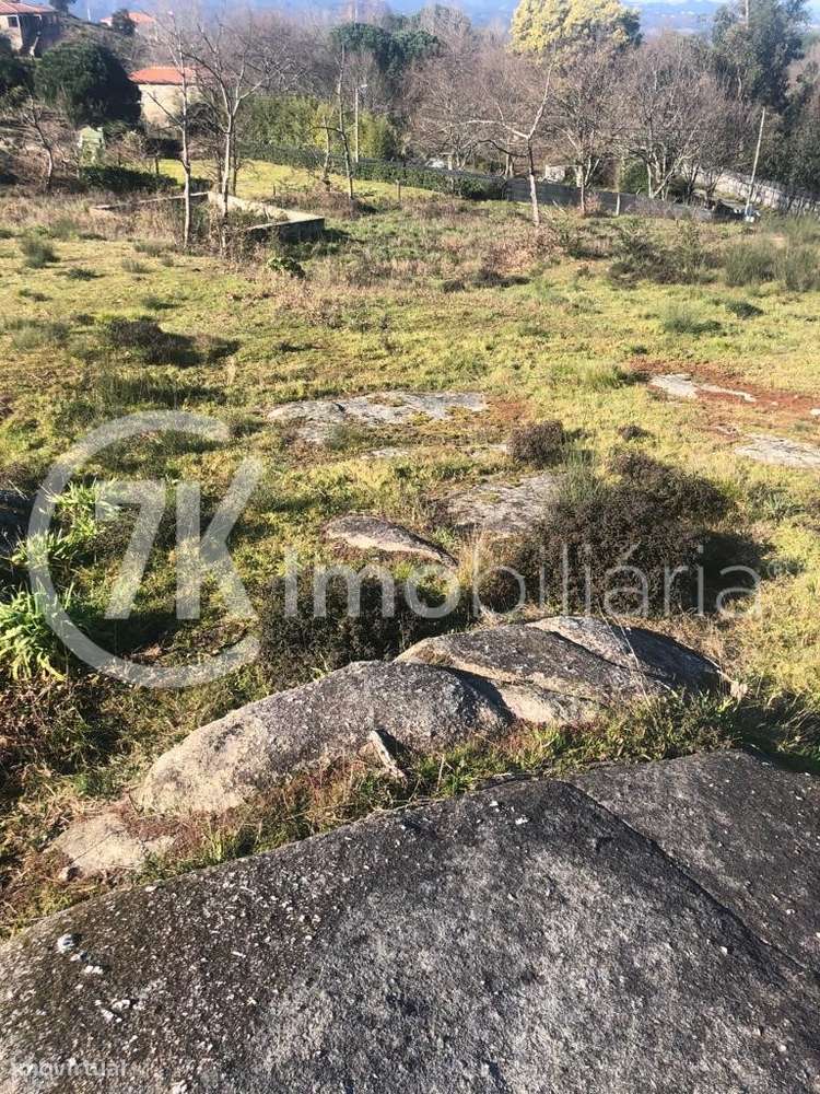 Terreno sito em Rosém-1