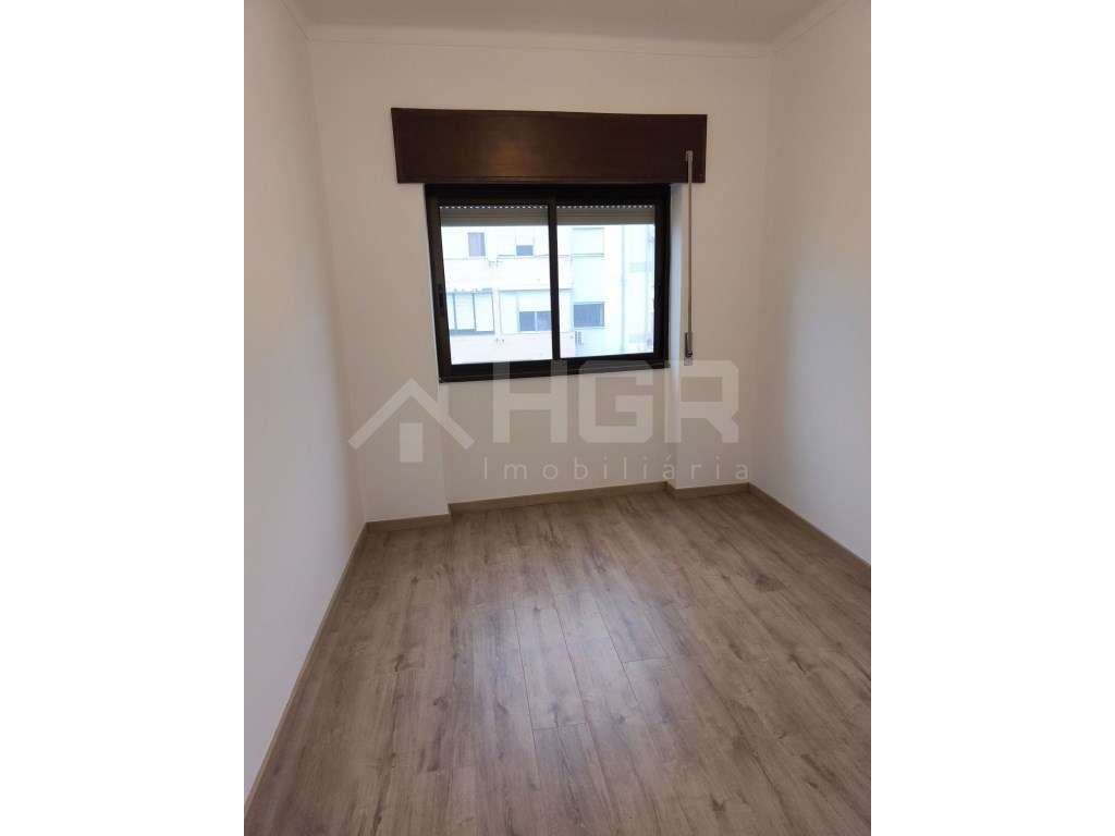 T3 | RENOVADO | 2º ANDAR COM 2 CASAS DE BANHO | ALTO SEIXALINHO-19