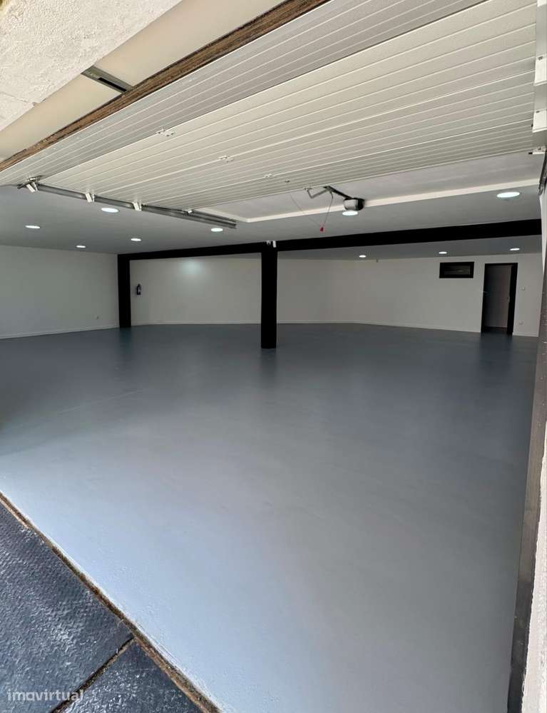 Garagem com excelentes áreas-17