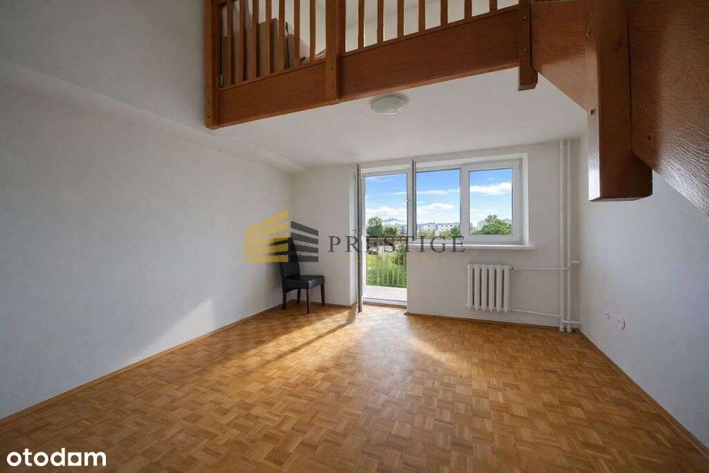 Nietuzinkowe mieszkanie z antresolą na Żoliborzu-1