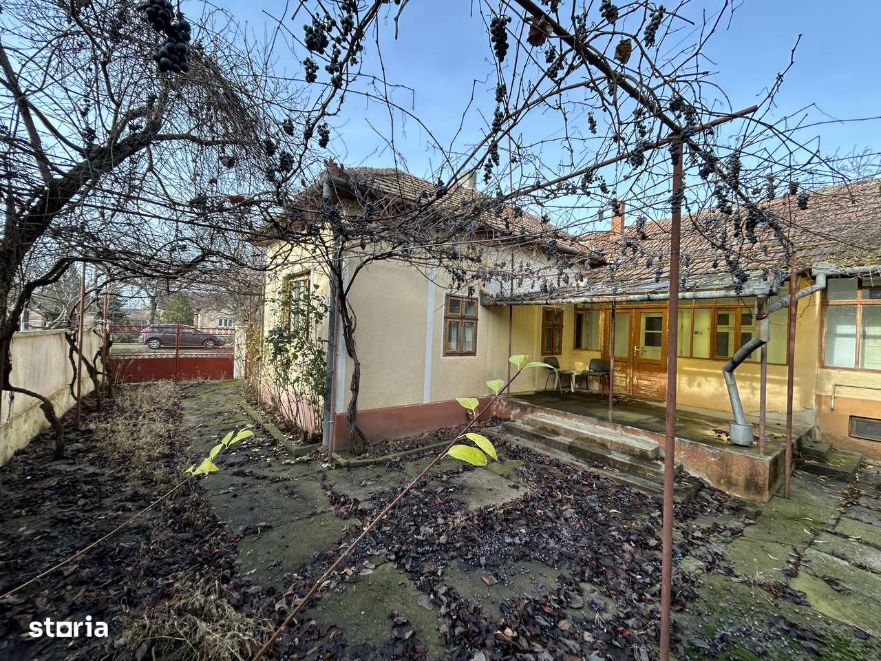 Vand casa mare 4 cam. Mandruloc, st.1.484 mp. sc.160,toate utilitatile-4