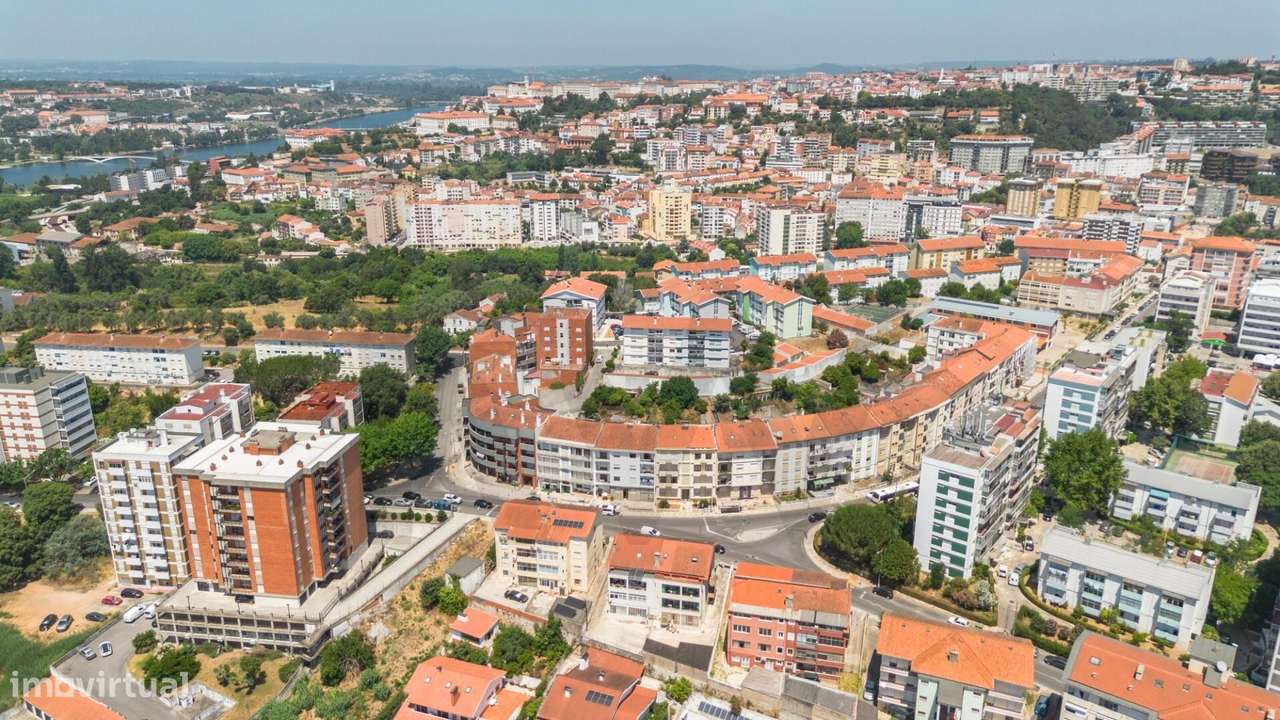 Apartamento T2 Transformado em 3 Estúdios – Bairro Norton de Matos, Co-11