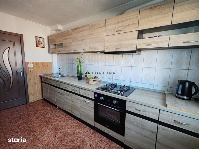 Apartament spatios, luminos si complet mobilat în Tractorul – 0% comis-12