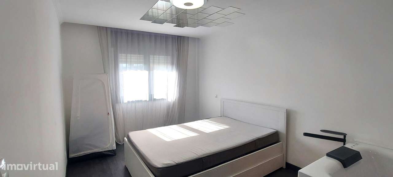 BOBADELA - Apartamento T3 no centro! - Grande imagem: 4/21