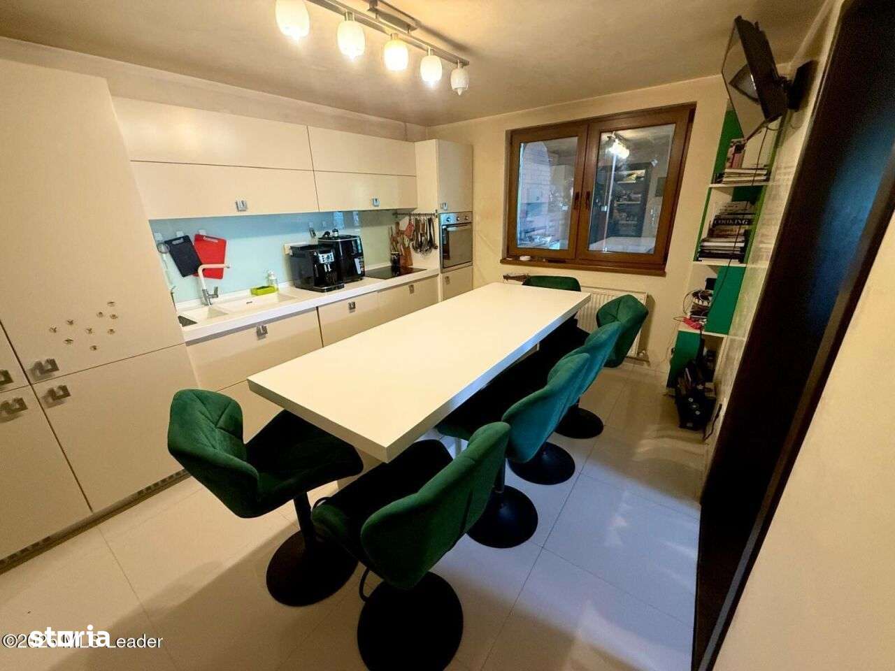 Casa Mogosoaia cu livada, crama si terasa-5