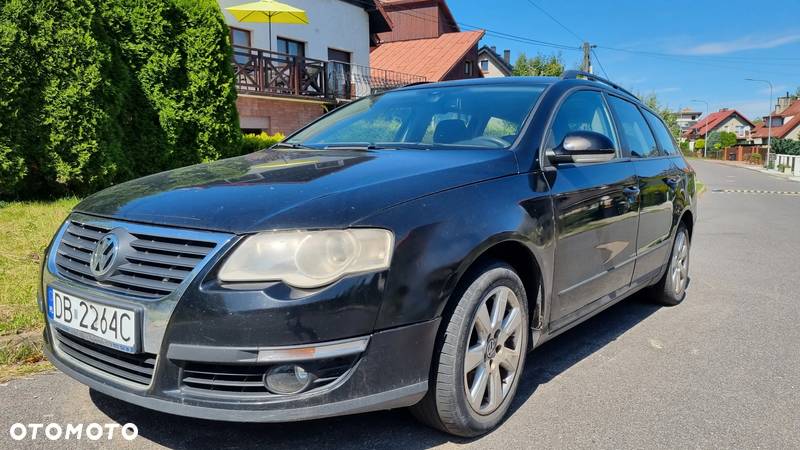 Volkswagen Passat - 1