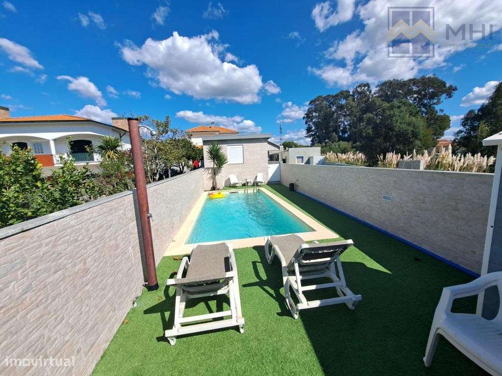 Propriedade com duas casas T2 na Madalena com piscina e a 700 m da ... - Grande imagem: 4/38