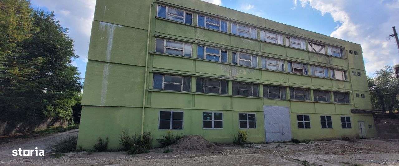 Hala + Spatiu Birouri pe Platforma Industriala Roman, S = 3.400mp-7