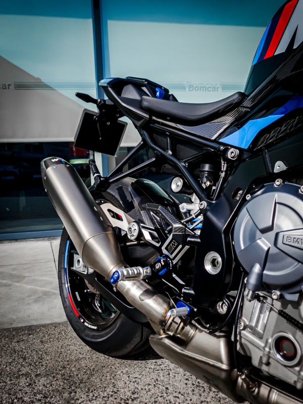 BMW M 1000 R