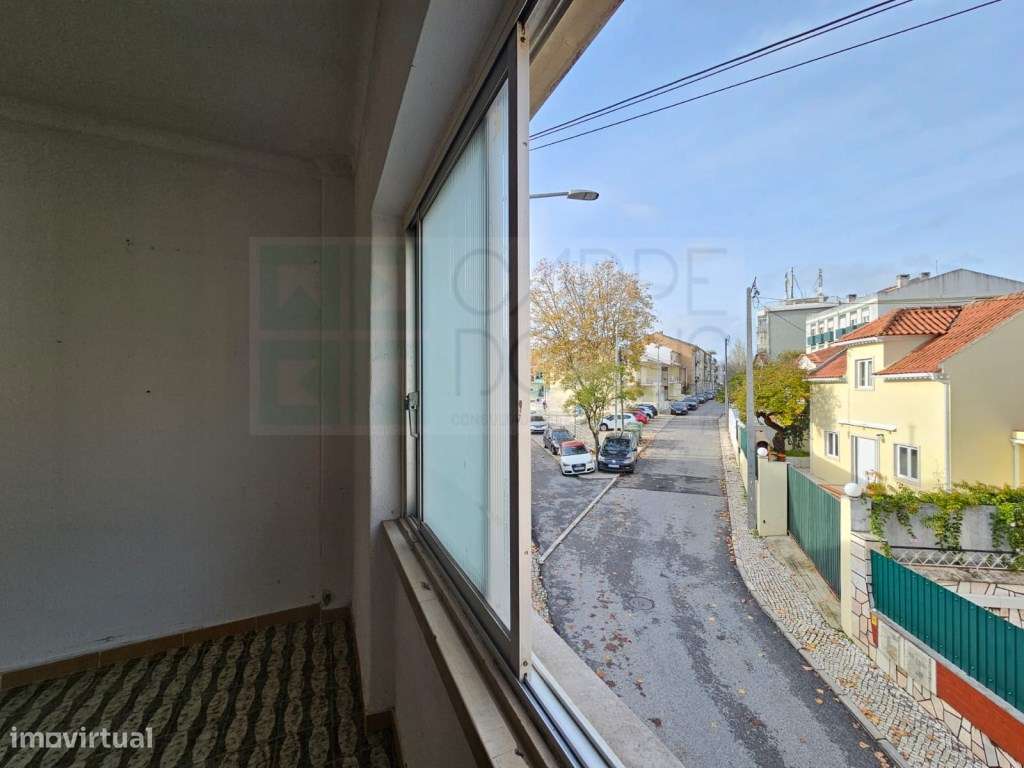 Prédio com Comércio e 2 apartamentos, em Mem Martins, Sintra-47