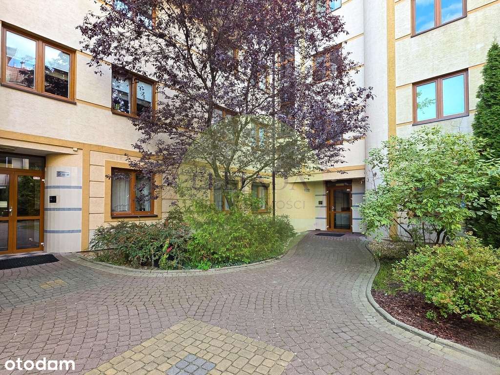 Duże 2- poziomowe mieszkanie na strzeżonym osiedlu-12