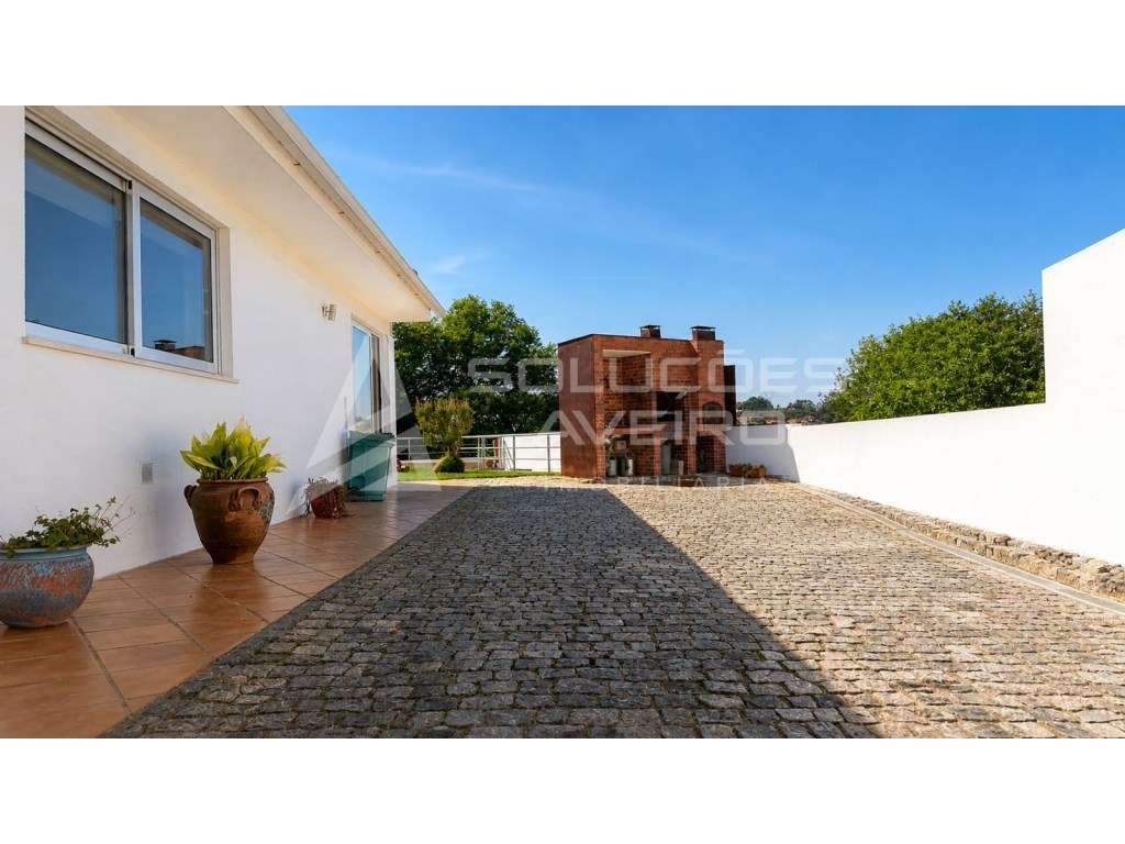 Moradia T3 de Luxo com Piscina em Águeda!-30
