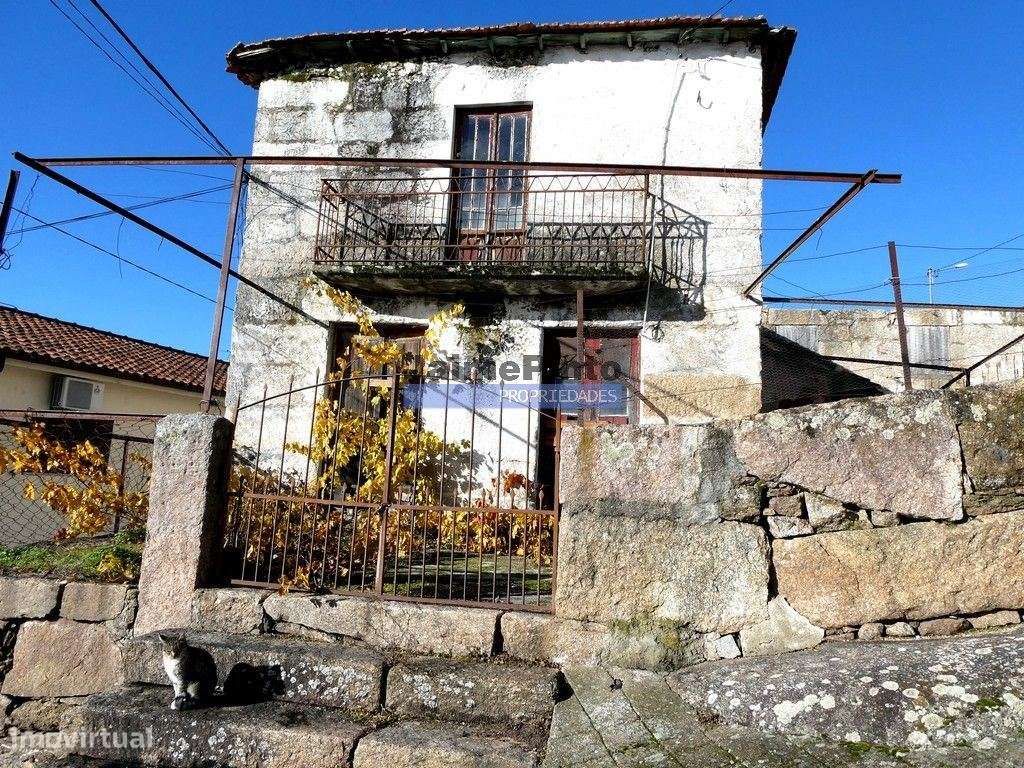Casas em Ruína contiguadas na Zona Histórica de Vidago. Portugal, C... - Grande imagem: 4/7