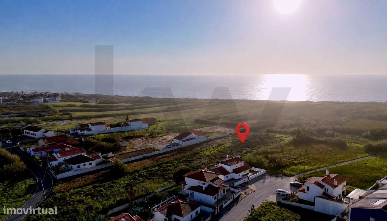 Moradia T4 nova a 300 metros do mar, em Casais de São Lourenço .-27