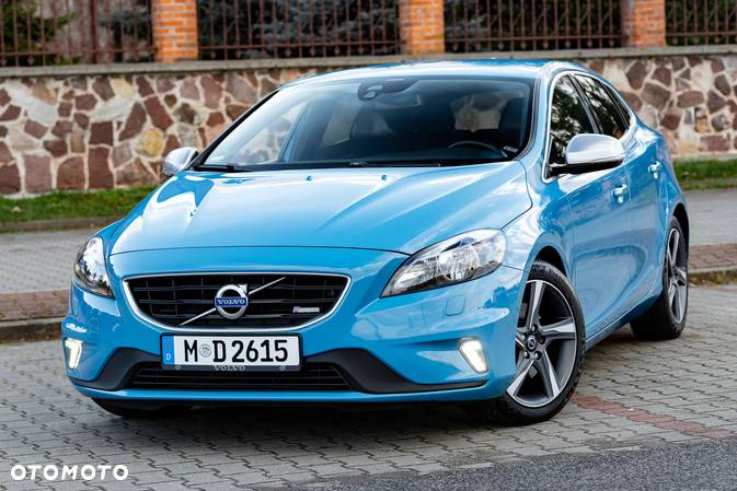 Volvo V40 T3 R-Design - 11