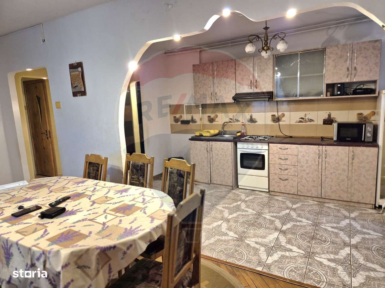 Apartament cu 4 camere de vânzare în zona Central - Imagine principală: 1/13