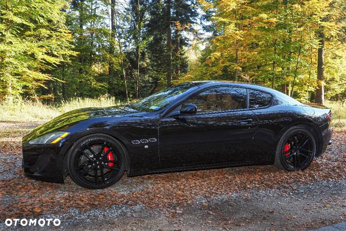 Maserati GranTurismo S Automat - 6