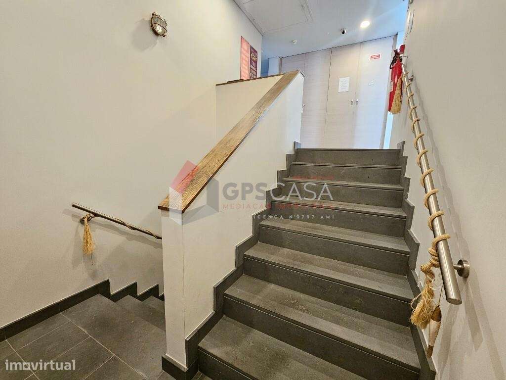 Hostel à Venda no Centro da Praia da Vitória!-31