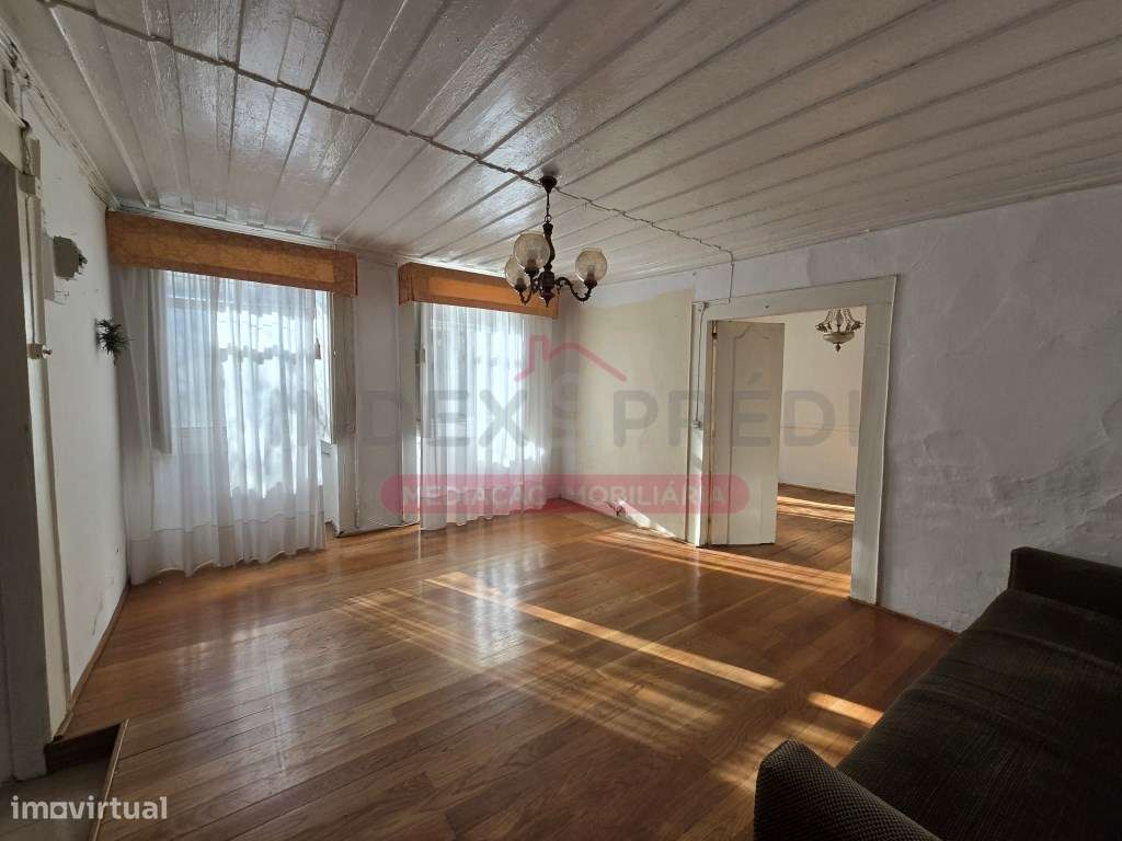 Prédio com varias frações Autónomas - Venda Judicial - Guarda-16