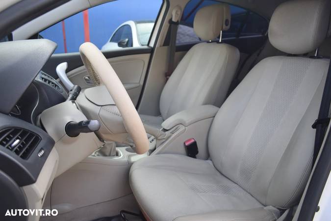 Renault Fluence 1.5dCi Passion - 9