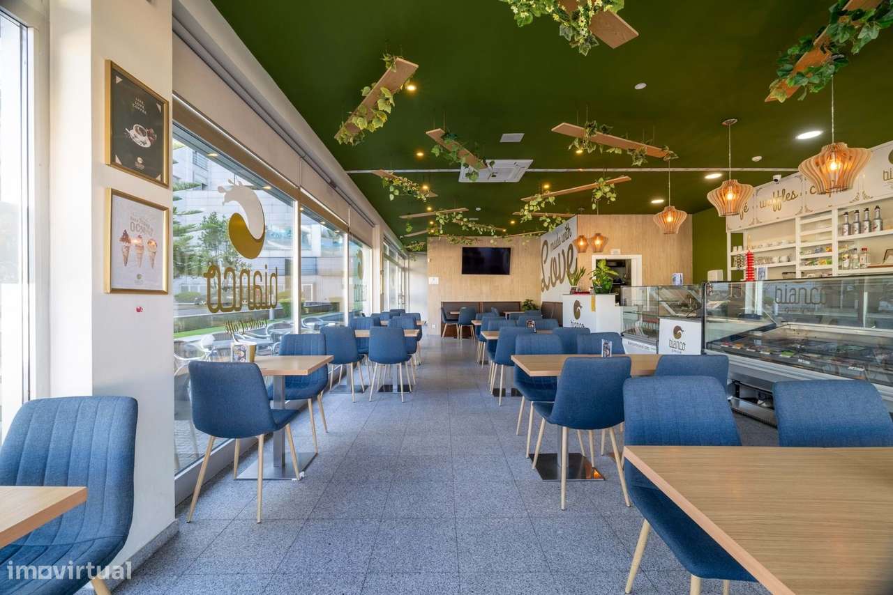 Gelataria/Cafetaria | Trespasse | Vale de Cambra | Localização Central - Grande imagem: 4/23