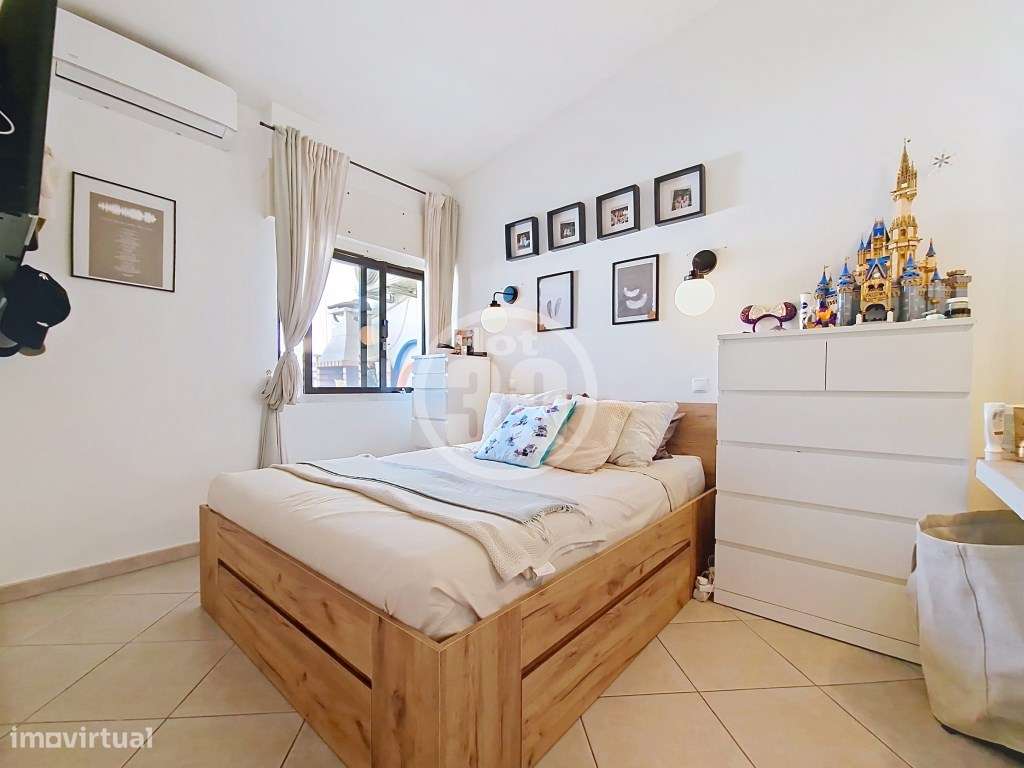 Apartamento duplex com 3 quartos, parqueamento privado e inserido n...-21
